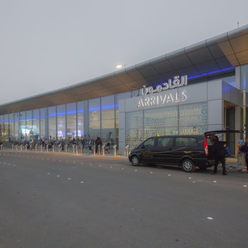 الإمارات ترحب بعودة المقيمين المتواجدين خارج الدولة