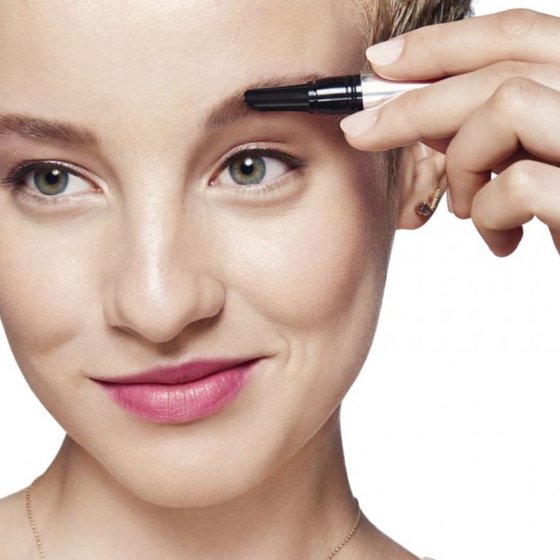 قلم Browvo برووفو المرطب التحضيري الغني بالعناصر المغذية