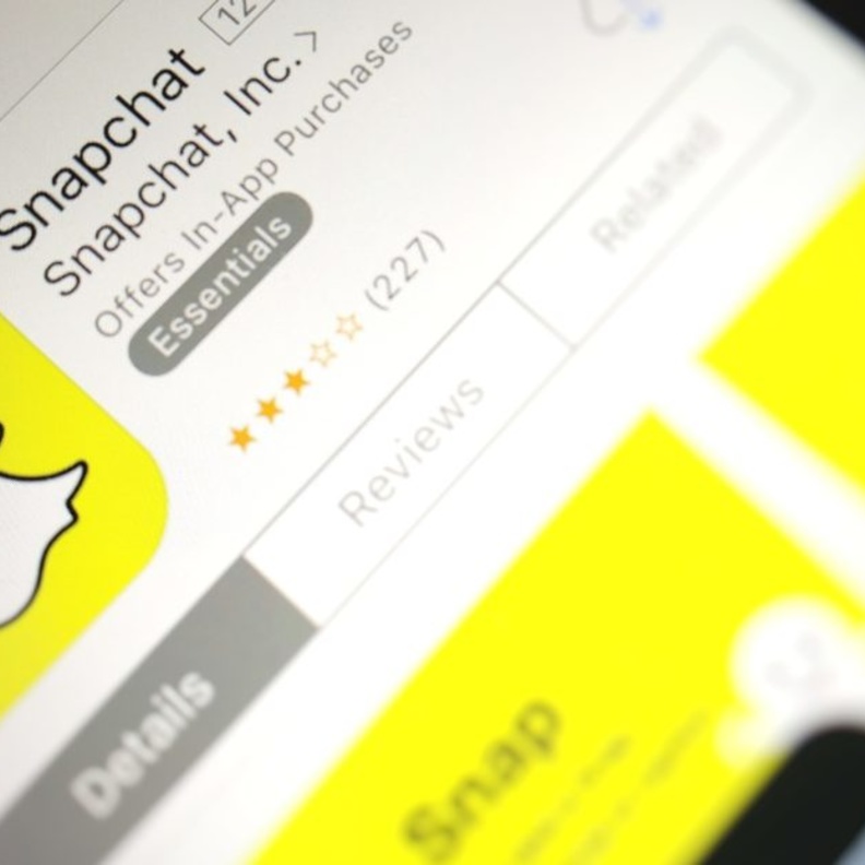 سناب شات .. تلغي ميزة التشغيل الذاتي للقصص !