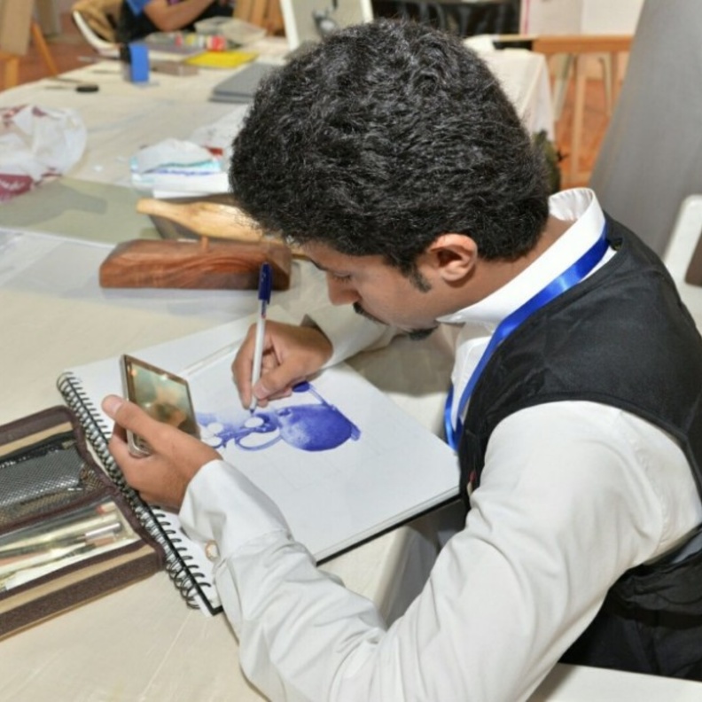 من المشاركين في المعرض