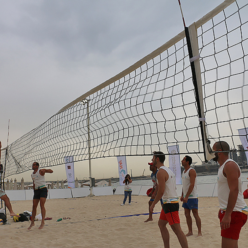 ملاعب "سي بريز بلاي" أحدث منشأة رياضية شاطئية في دبي