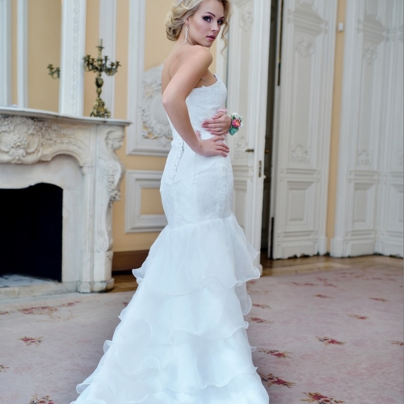 كل عروس تحلم بالوصول الى زفافها من دون ارداف عريضة