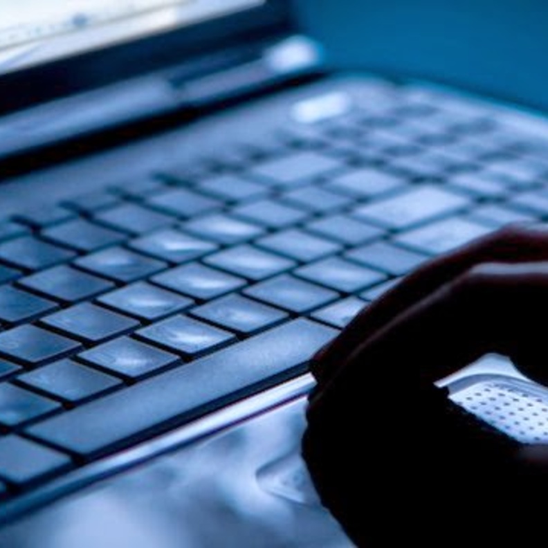 متابعة القضايا الكترونيا وبخصوصية