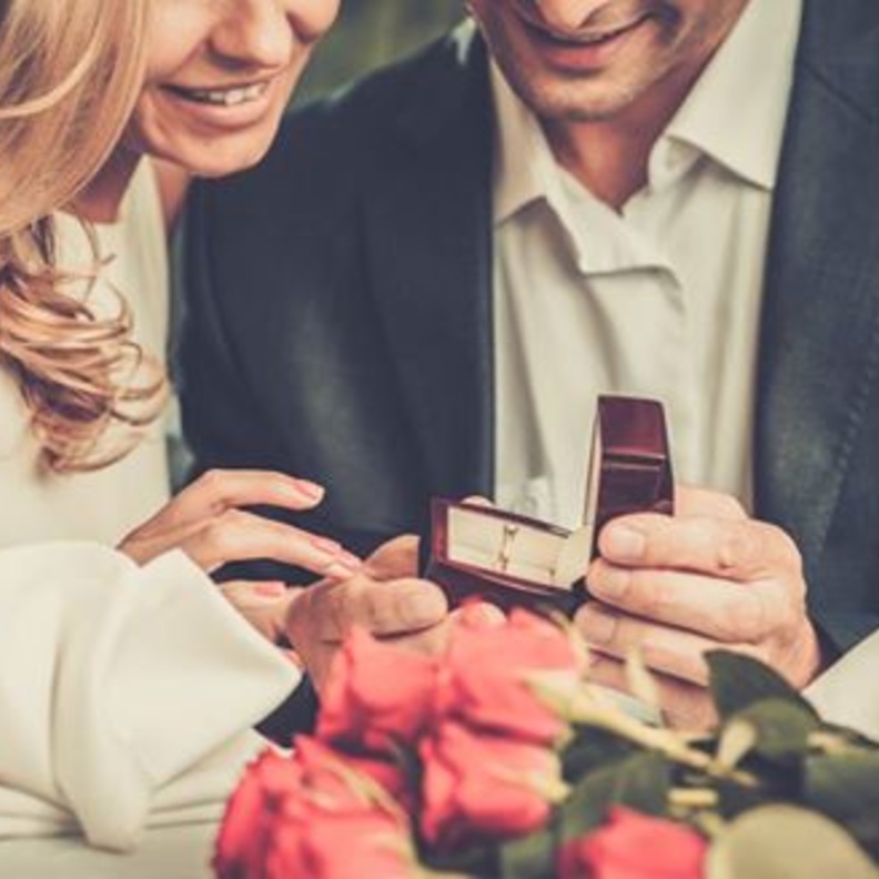 هذه هي مواصفات الزوج الرومانسي الذي تتمناه كل إمرأة 