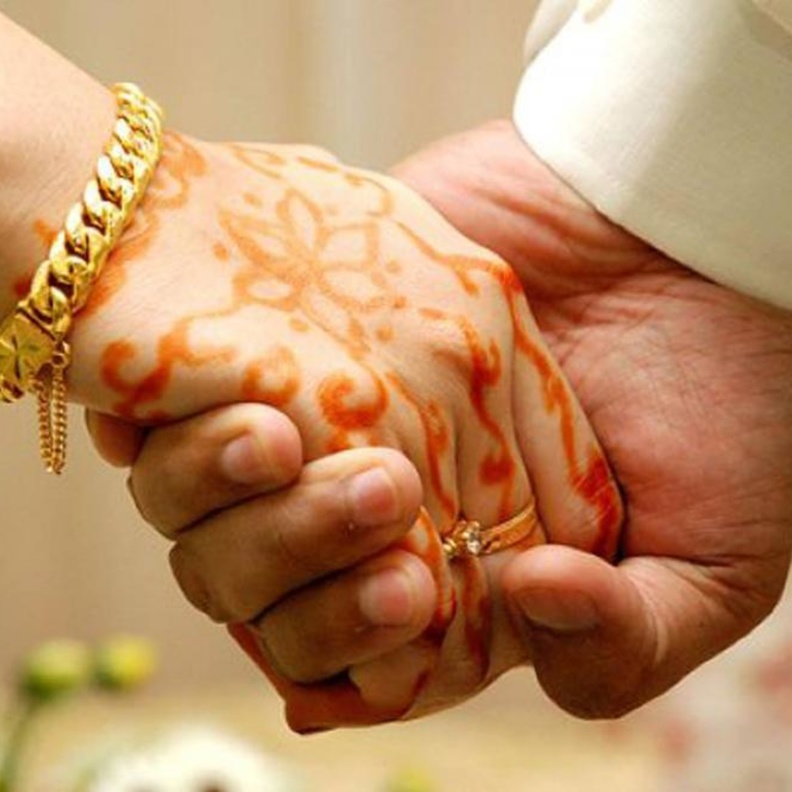 تغير لو بشرتها فطلقها