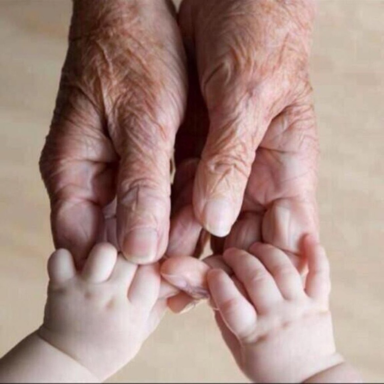 قصص بر الوالدين لا تنتهي