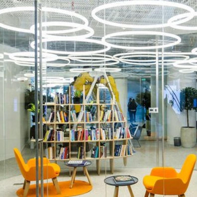 منطقة 2071 في دبي توفر لها بيئة مثالية للاستثمار