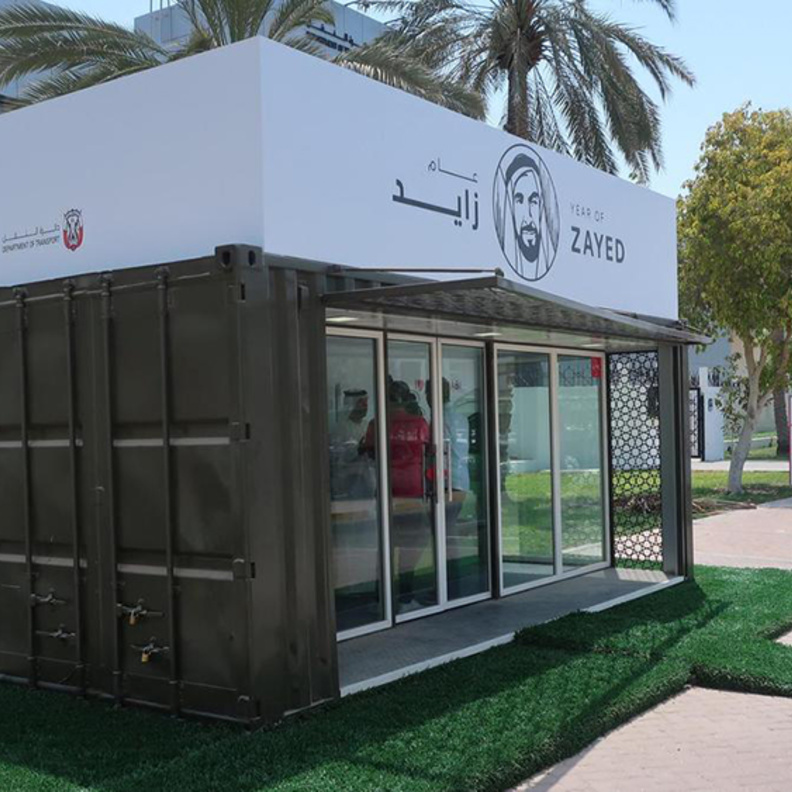 مظلات انتظار الحافلات مكيفة ومستدامة في أبوظبي