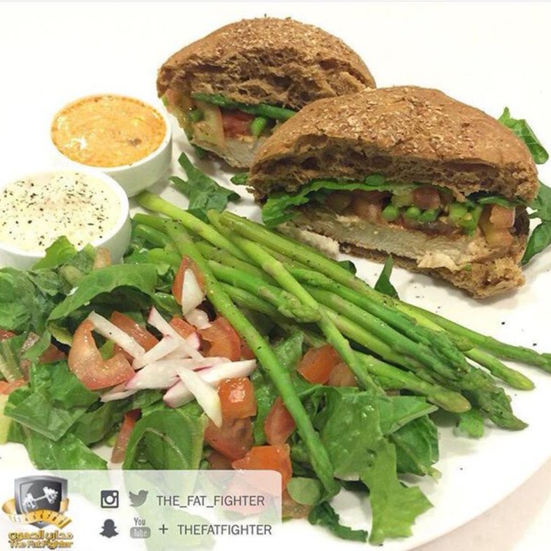 وجبات صحية يقدمها محارب الدهون 