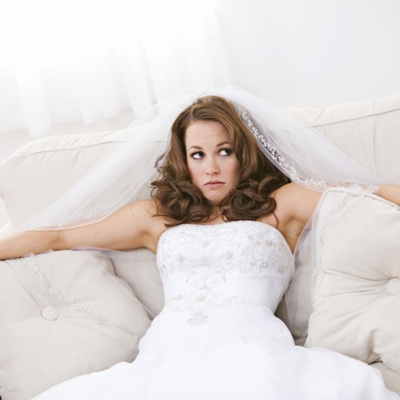 تحضيرات الزفاف قد تكون مجهدة ومتعبة لذا على العروس ان تقوم بتعديل نظامها الغذائي وتناول اطعمة تحسن مزاجها