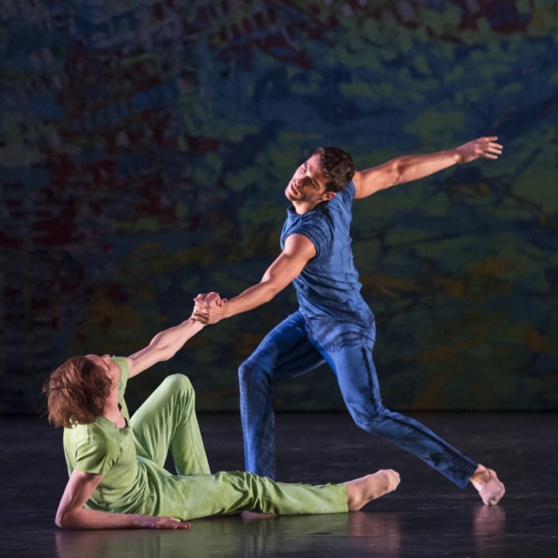 "أون ذي أوذر سايد" عرض الباليه العالمي بالتعاون بين بينجامين ميلبيه وفان كليف أند آربلز