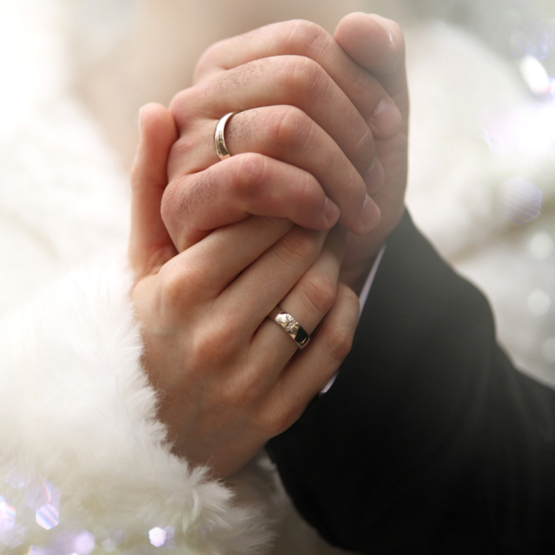 اسباب خلع الرجل لخاتم الزواج هل الخيانة ام سبب اخر