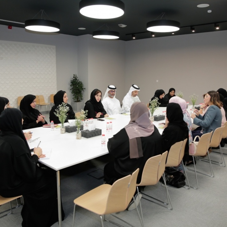 دبي للثقافة تعزز جسور التواصل المعرفي مع الكُتَّاب