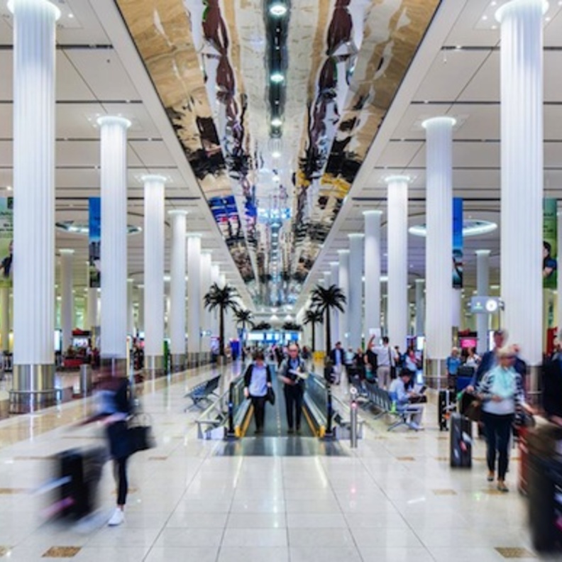 مطار دبي الدولي .. أفضل مطار في منطقة الشرق الأوسط وشمال إفريقيا لمسافري الأعمال في 2019