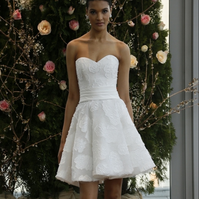 مجموعة ايزابيل أرمسترونغ تحاكي أنوثة المرأة