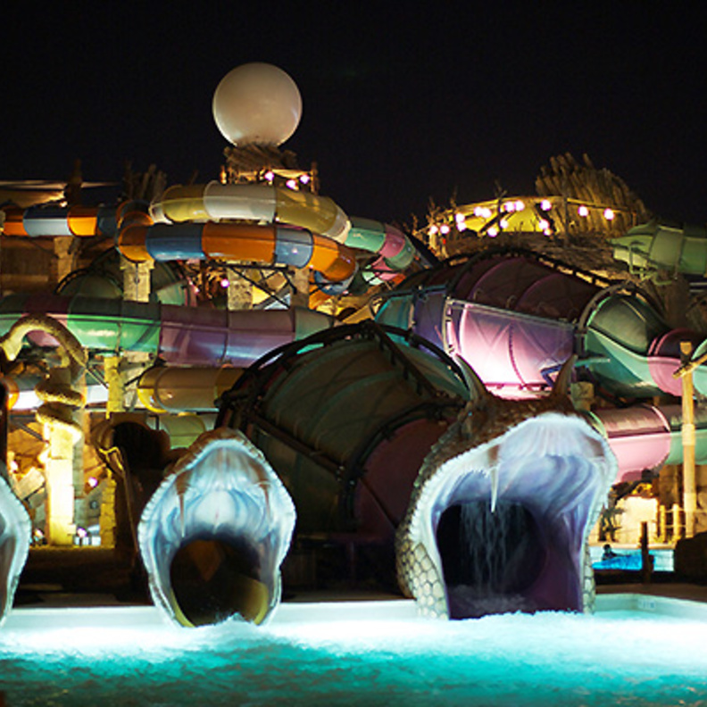 ليلة السيدات تعود لحديقة الالعاب المائية ياس ووتروورلد في ابوظبي