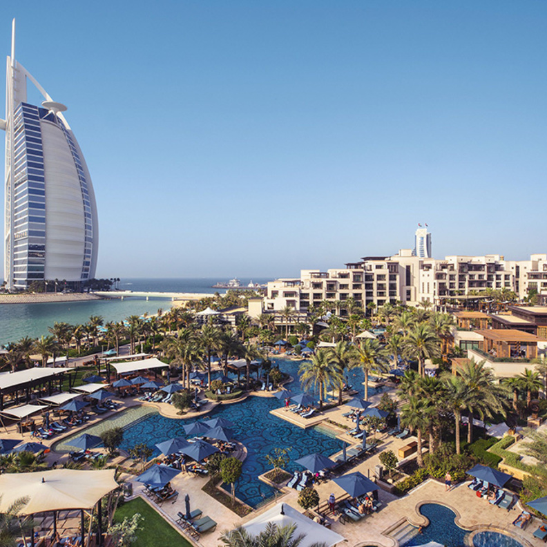 خدمات كبير الخدم الإلكترونية في جميرا