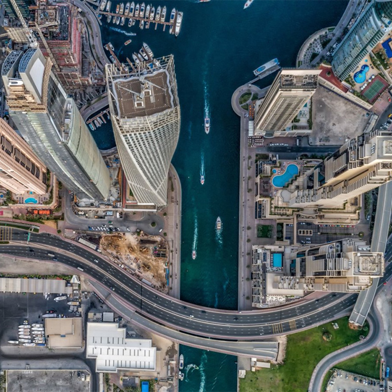 دبي تطلق برنامج العمل الافتراضي