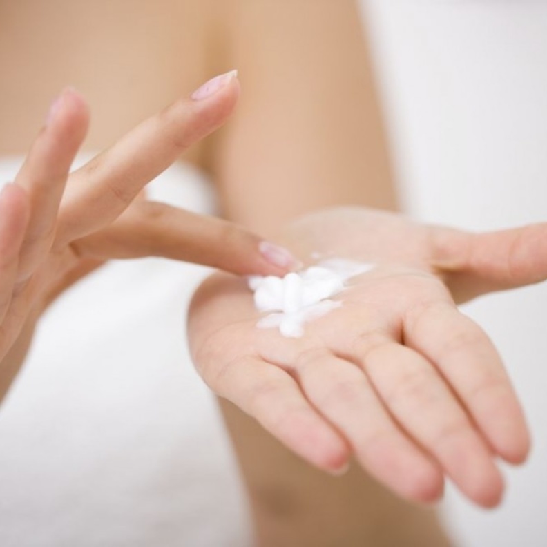 تبييض اليدين خطوة ضرورية هذا الشتاء