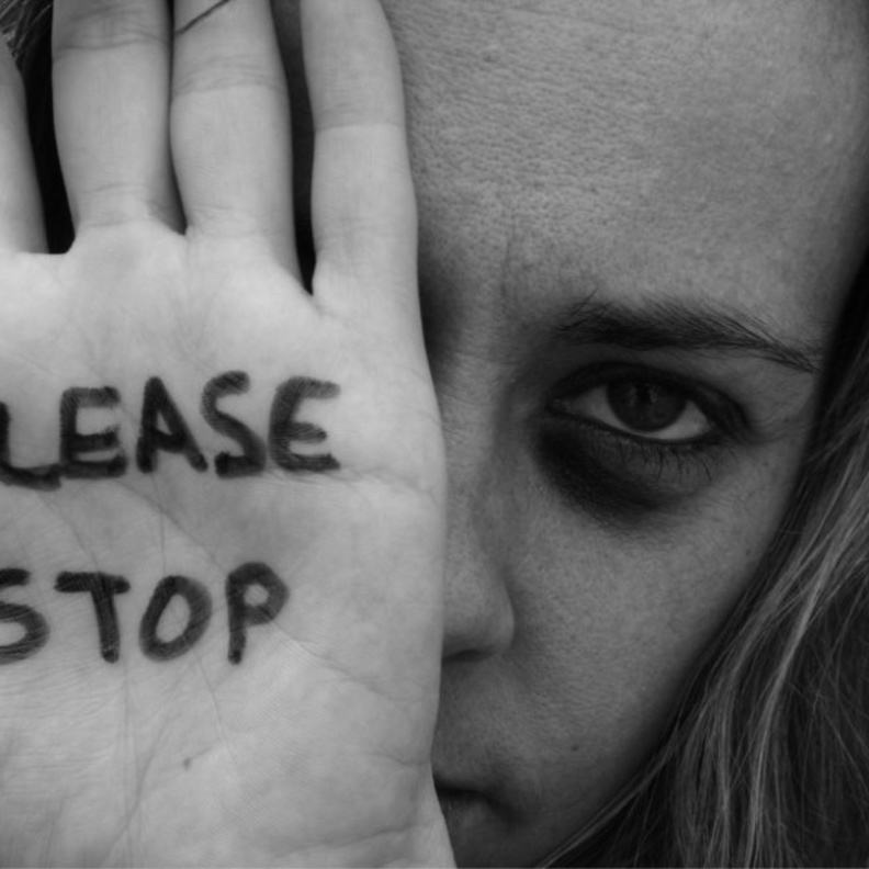 مطالبات بإيقاف العنف الأسري في كل العالم