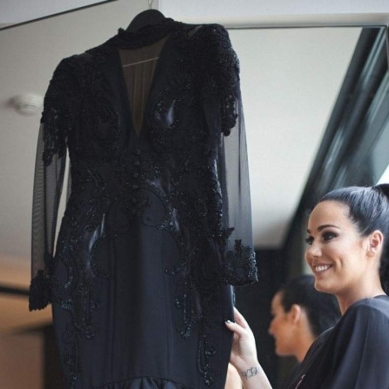 هذا  هو فستاني الاسود