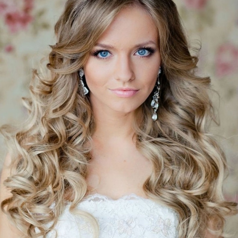 الشعر الكثيف يخلصك من الخصلات يوم الزفاف