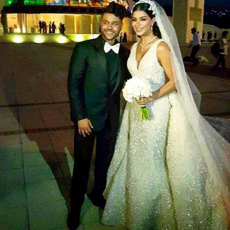 اطلالة مشرقة للعروس