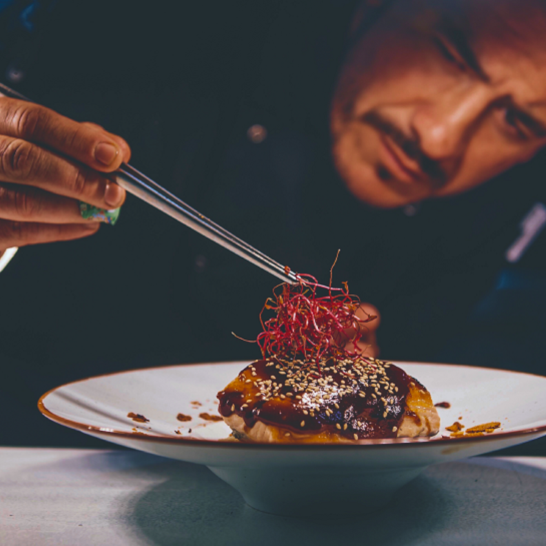 "من جمال الصحراء إلى سحر البحار" سلسلة جديدة من الثقافة والسياحة - أبوظبي للاحتفاء بنكهات المطبخ العربي