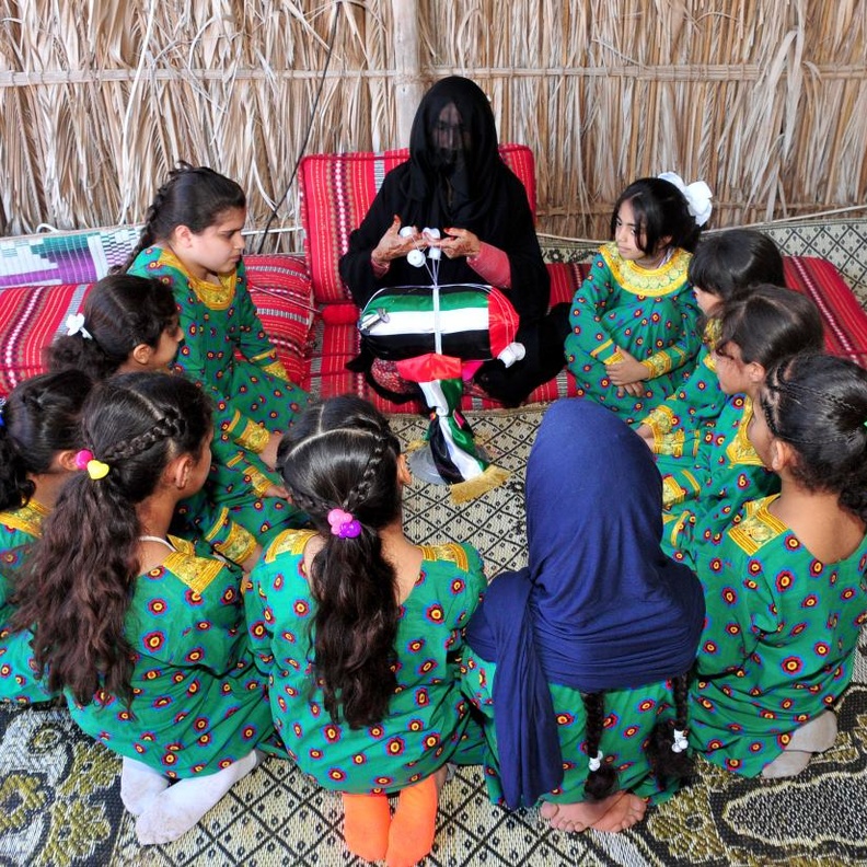 فعاليات تراثية وثقافية وفنية ومجتمعية في ملتقى السمالية الربيعي بأبوظبي