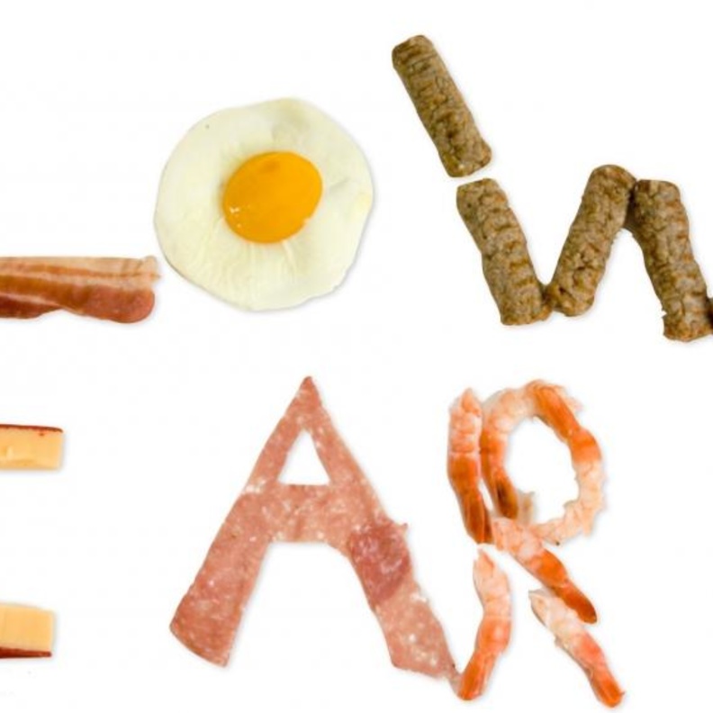 زيادة كمية البروتين من مصادره الحيوانية والنباتية مع تقليل الكربوهيدرات والنشويات