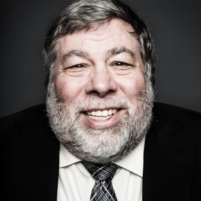 ستيف وازنياك أحد مؤسسي أبل