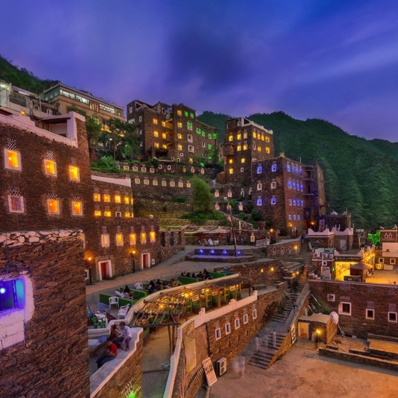 السياحة السعودية تستعد لانضمام قرية رجال ألمع لقائمة اليونيسكو