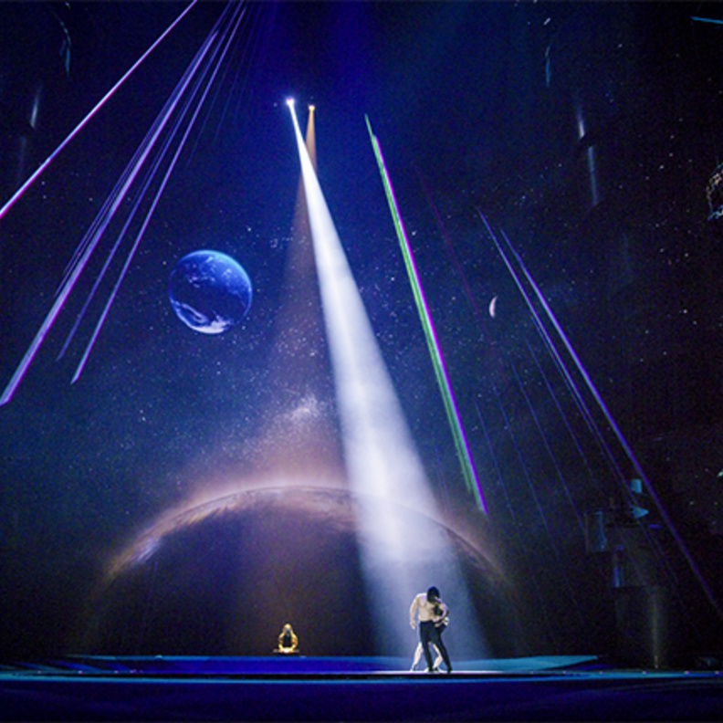 لابيرل  .. العرض المسرحي المائي المرتقب في دبي