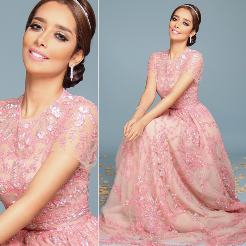  بلقيس كالأميرات في هذا الفستان الزهري