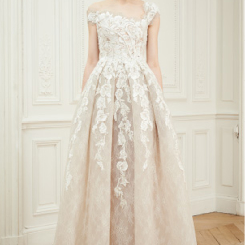 فساتين زفاف بلمسات ملكية من "رامي العلي"