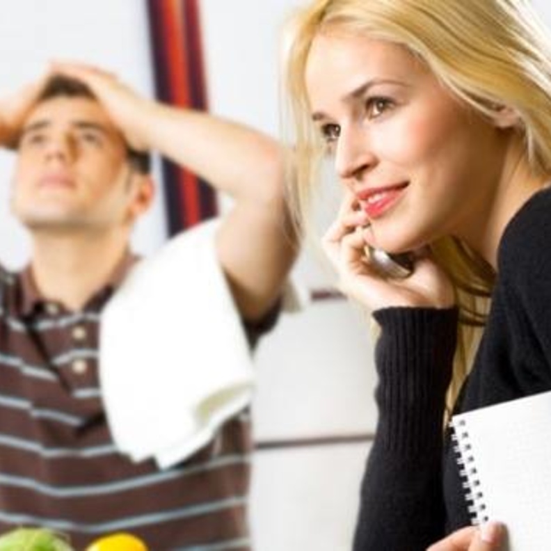 لهذه الأسباب تتحدث المرأة أكثر من الرجل 