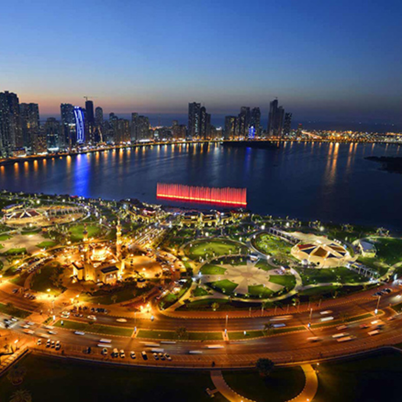 المهرجان الصيني في واجهة المجاز المائية في الشارقة