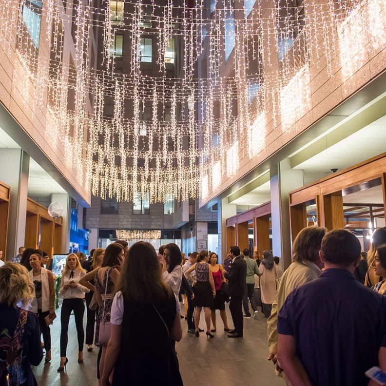 ليالي الفن .. تعود من جديد إلى قرية البوابة بمركز دبي المالي العالمي