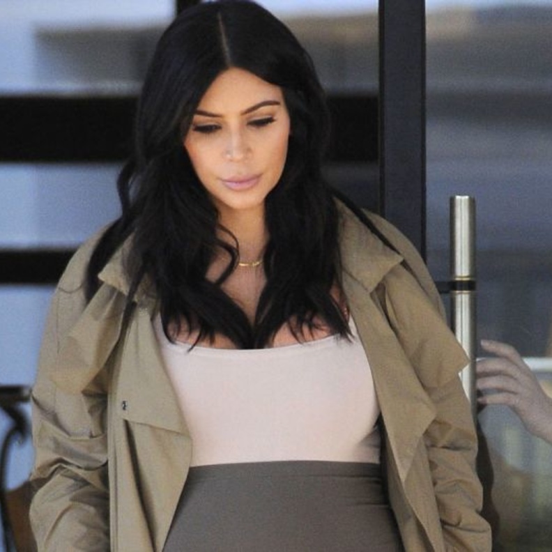 كيم كارداشيان تصف زوجها كاني ويست بالوالد المزعج
