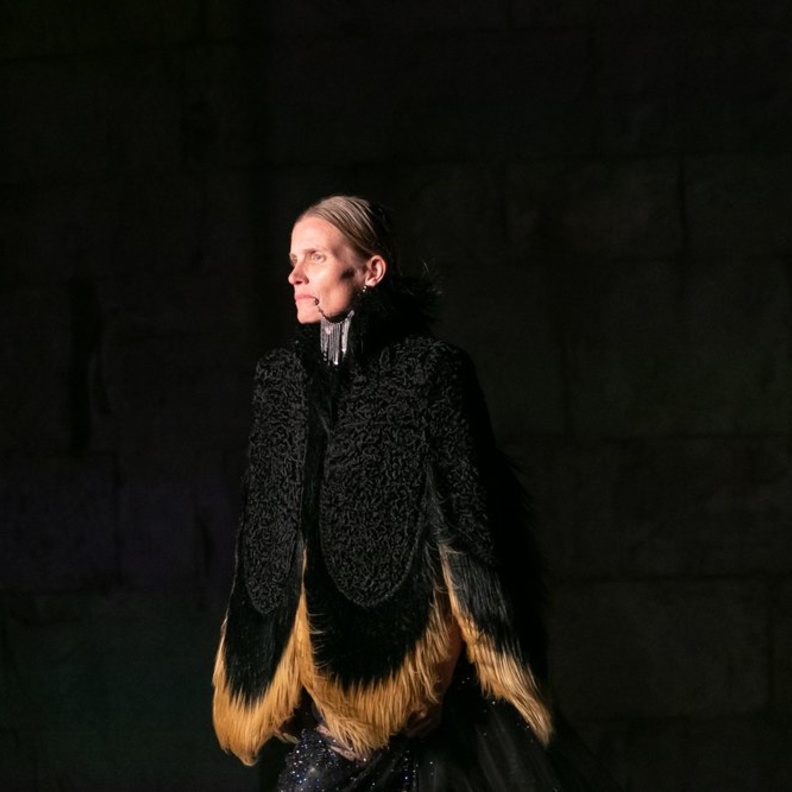 صور جديد ونبذة عن قصة مجموعات النجوم Constellations من GUCCI