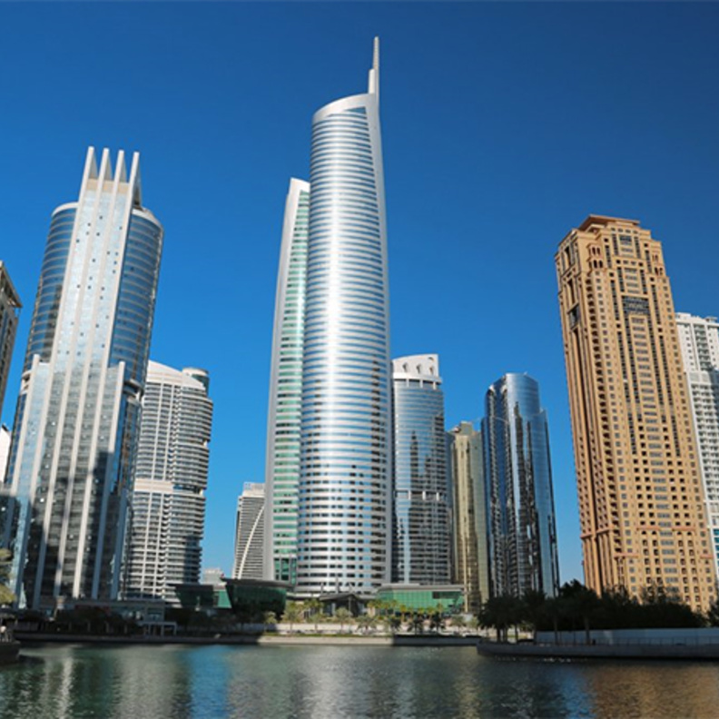 رخصة مزدوجة بين مركز دبي للسلع المتعددة مع اقتصادية دبي لمزاولة الأعمال