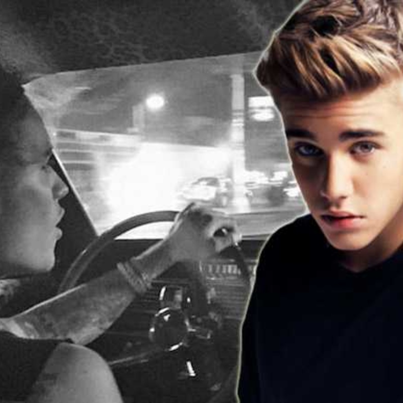 جاستين بيبر داخل سيارة لنكولن كونتينينتال الكلاسيكية