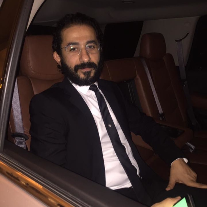 أحمد حلمي لن يفرط فى تراب الماس