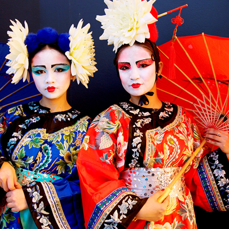 أبوظبي تحتفل برأس السنة الصينية وتستقبل عام الديك بفعاليات ثقافية وعروض فريدة