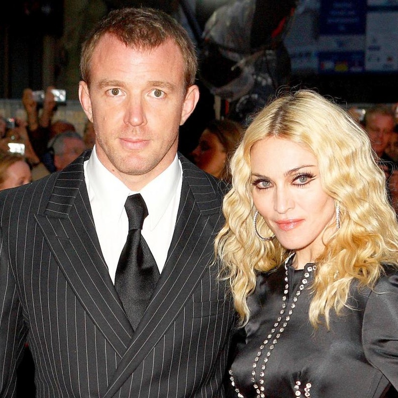 معركة مادونا وطليقها على اشدها