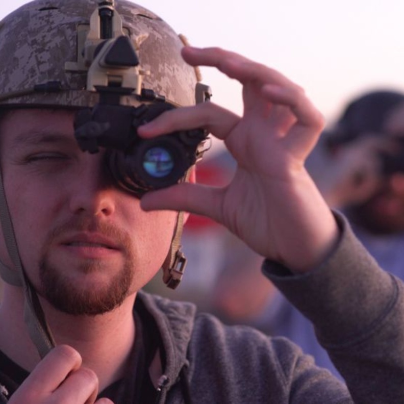 احد مغامري قياده السياره