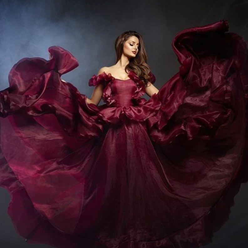 فستان للعروس من ماهلاغا