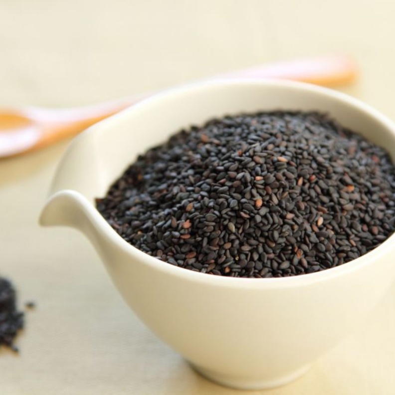 حبة البركة من افضل الحبوب العلاجية وكذلك الزيت الخاص بها