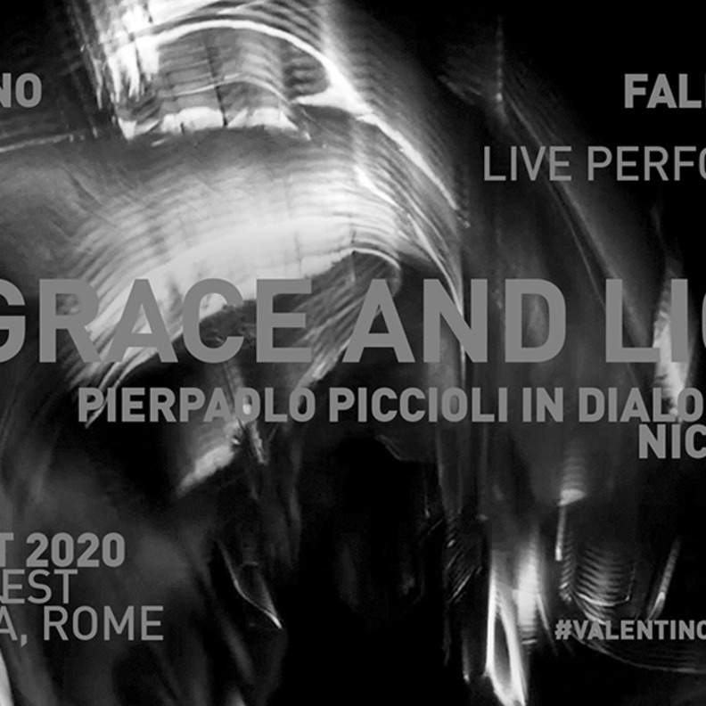 بث مباشر لعرض أزياء Valentino لخريف شتاء 2021