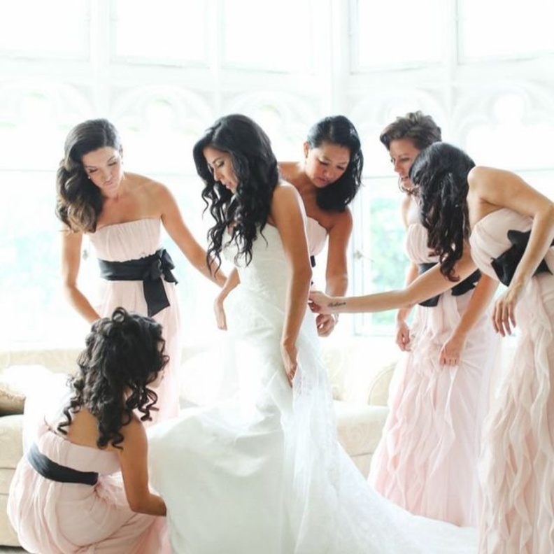 صديقات العروس